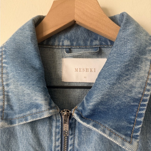 Meshki Oversized Light Denim Jacket Pockets Casual Women’s Size 8 Blue - Picture 5 of 6